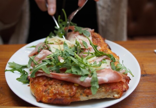 Jak zrobić dobrą carbonarę bez nietrafionych składników?