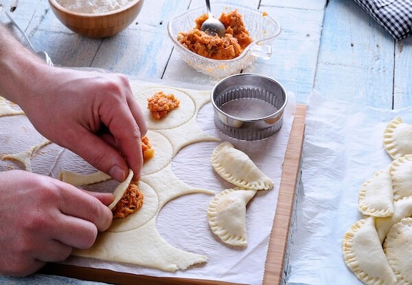 Co zrobić z ciasta na pierogi gdy zostanie po lepieniu?