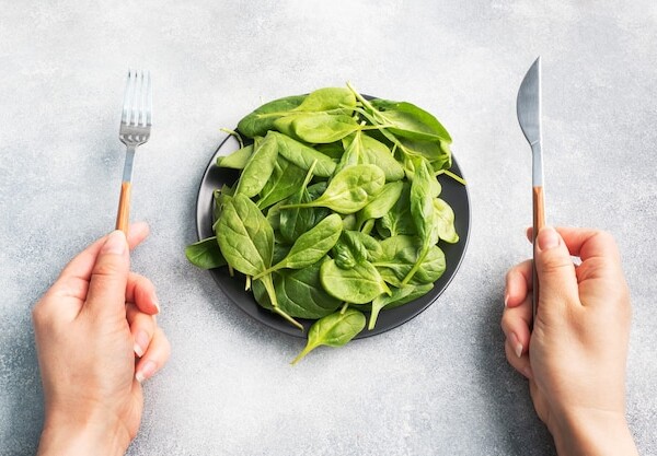 Jak jeść szpinak w codziennej diecie?