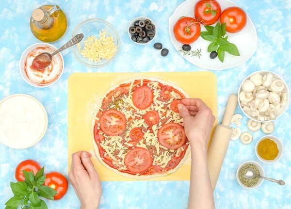 Jak zrobic pizze wloska we własnej kuchni?