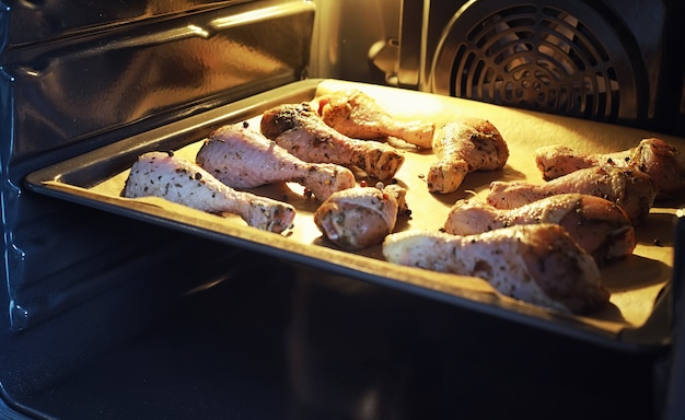 Na ile stopni piec udka w piekarniku żeby były soczyste?