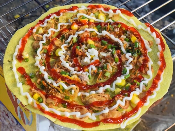 Ile gram ciasta potrzeba na pizzę 32 cm?