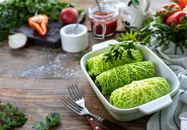 Jak gotować gołąbki z kapusty aby były delikatne i aromatyczne?