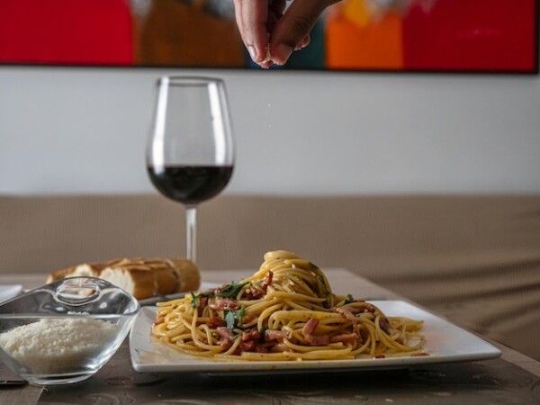Jakie wino do spaghetti bolognese wybrać na domową kolację?
