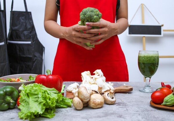 Na czym polega dieta sirtuinowa i czym różni się od innych sposobów odżywiania?