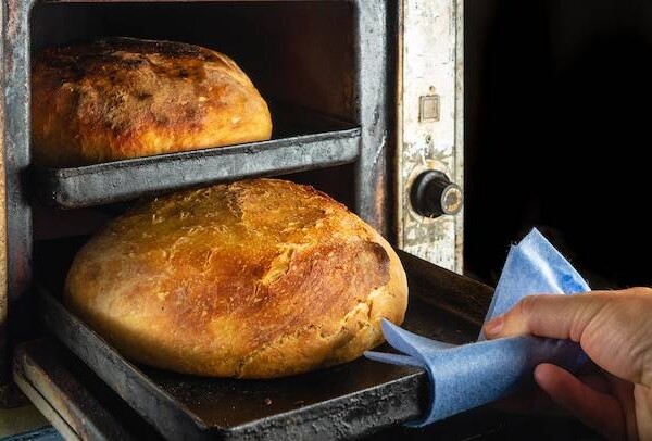 Ciasto drożdżowe ile czasu piec żeby było puszyste?