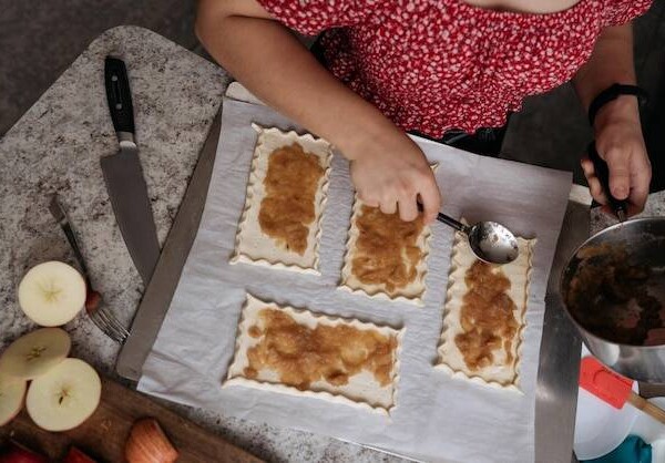 Jak zrobić prostą szarlotkę bez wysiłku?