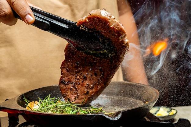 Jak dusić karkówkę żeby była miękka i soczysta?