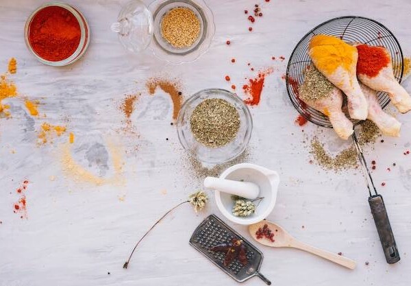 Jak przyprawić mirunę aby podkreślić jej delikatny smak?