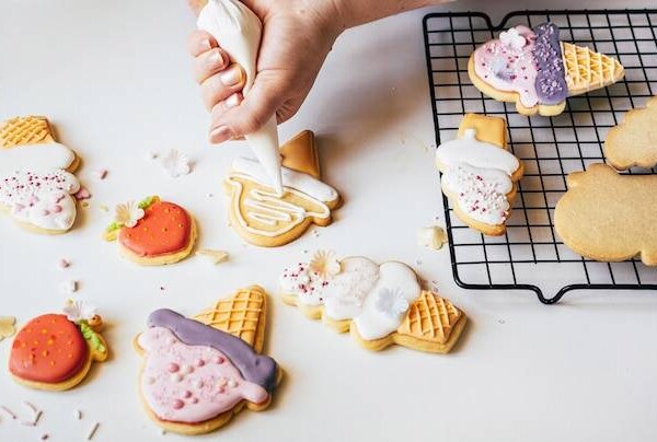 Jak się robi lukier na ciasteczka?