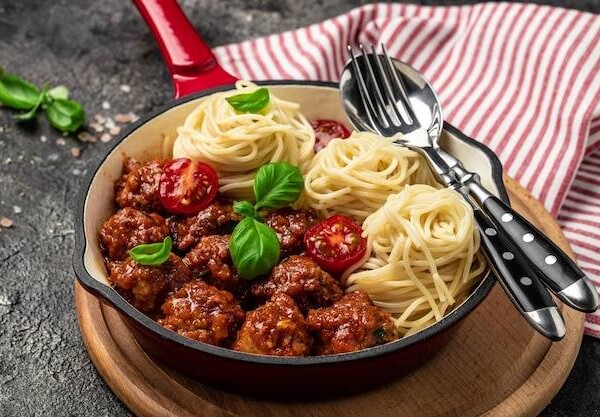 Jak zrobić spaghetti z mielonego, żeby smakowało całej rodzinie?
