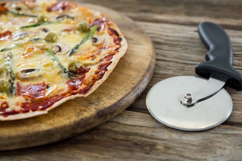 Ile kcal ma mała pizza i od czego to zależy?